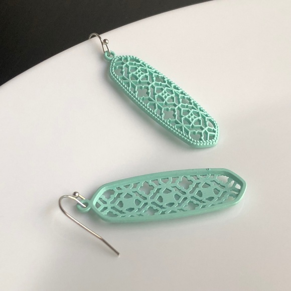 NEW Oval Filigree Earrings (mint) - Picture 5 of 8